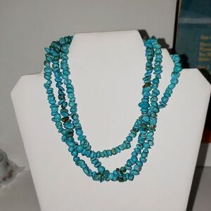 A Faux Stone Chip Turquoise Colored 3 Layered Choker Necklace Southwestern